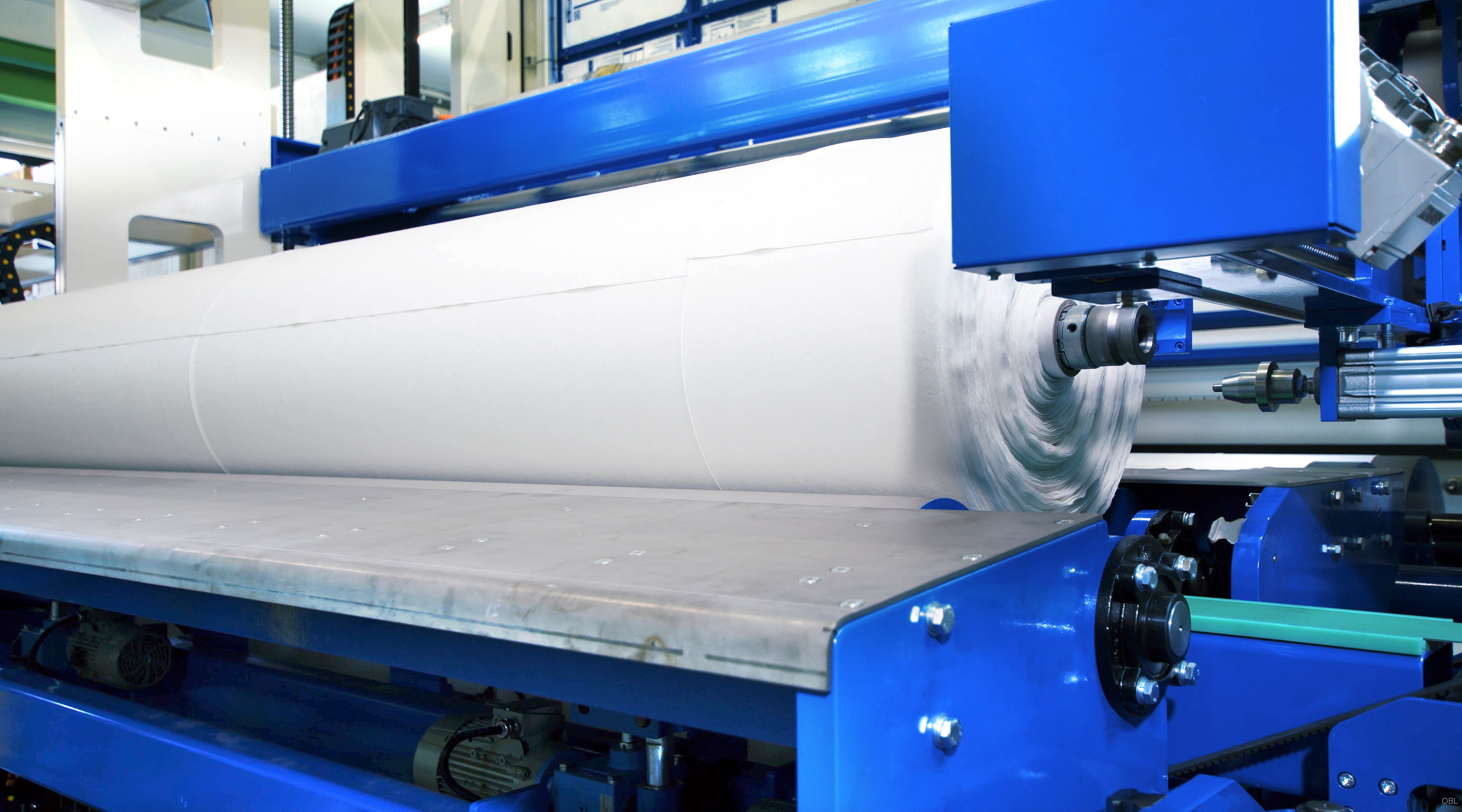 eShuttle This high-performance machine can handle both heavy and very light products. It can be very gentle on soft products, making it suitable for the medical, automotive, and industrial sectors.